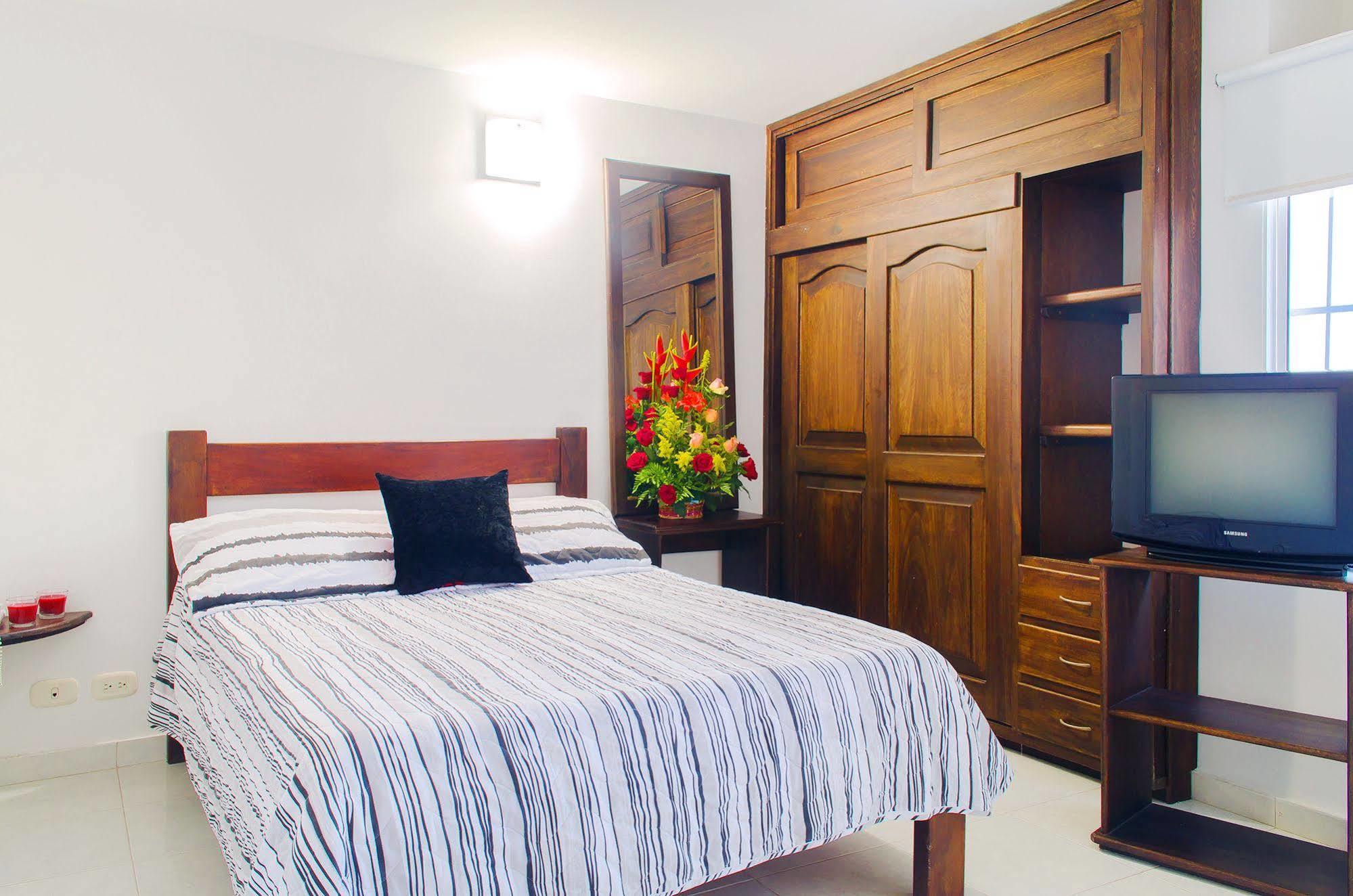 Hotel Marovi Santa Marta  Eksteriør billede
