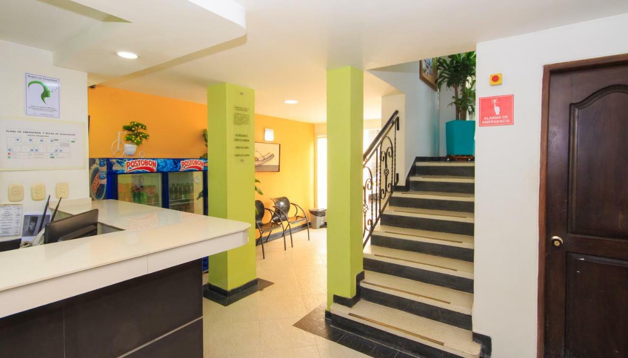 Hotel Marovi Santa Marta  Eksteriør billede